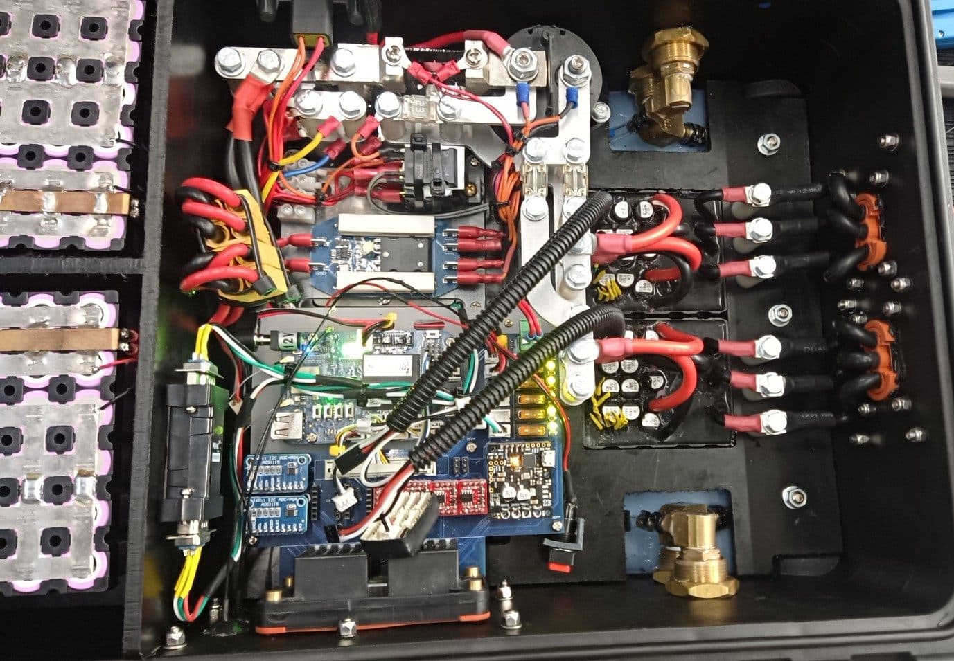 Custom electronic control board for a marine stabilisation system