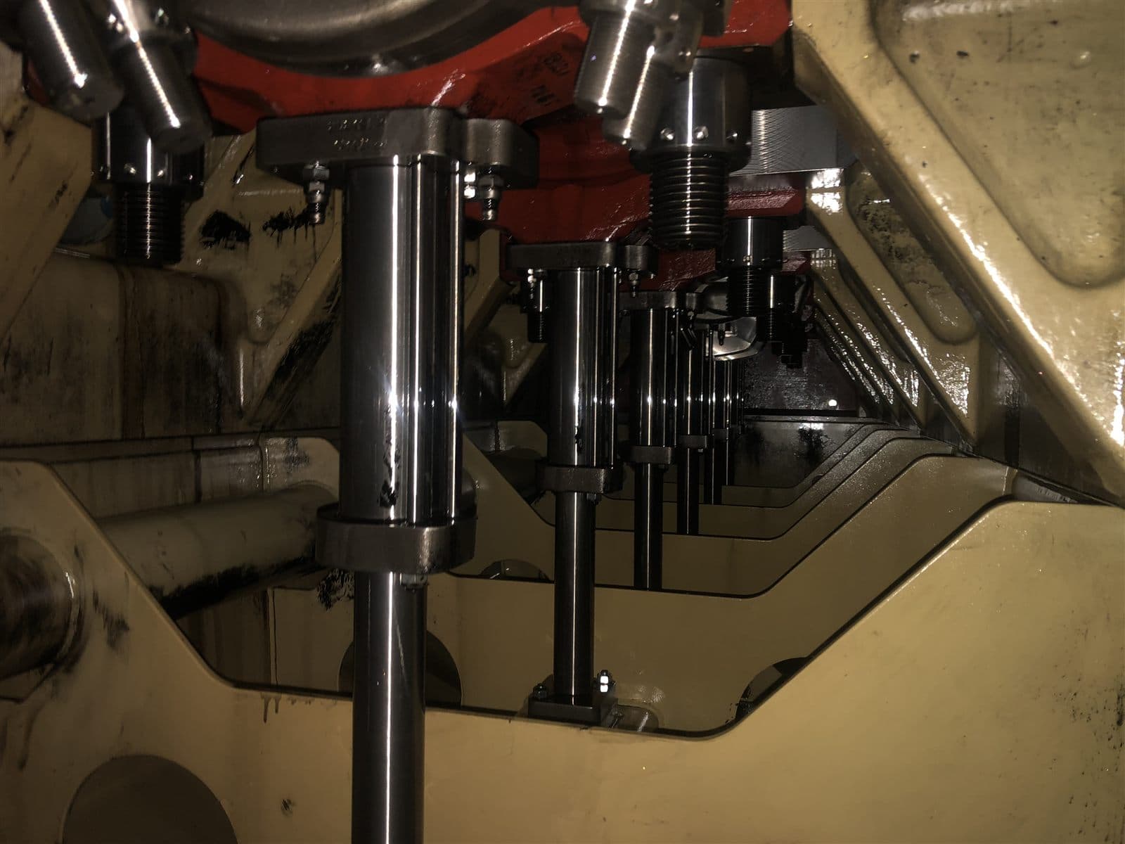 Marine diesel engines periodic maintenance and repairs